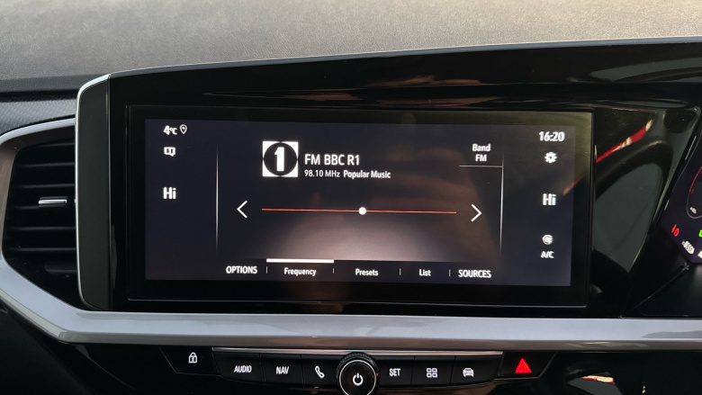 Vauxhall Grandland 1.5 Turbo D Ultimate 5dr Auto Diesel Hatchback